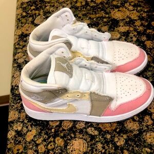 Nike Jordan Canvas used good condition no shoe laces